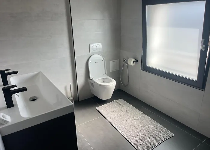 Maison Et Separe De 300m בית נופש