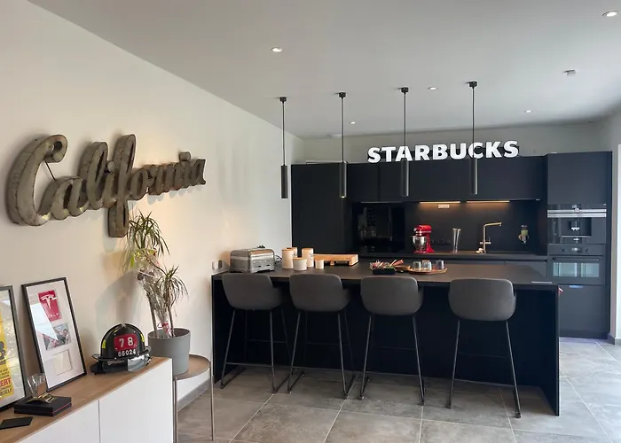 Maison Et Separe De 300m בית נופש